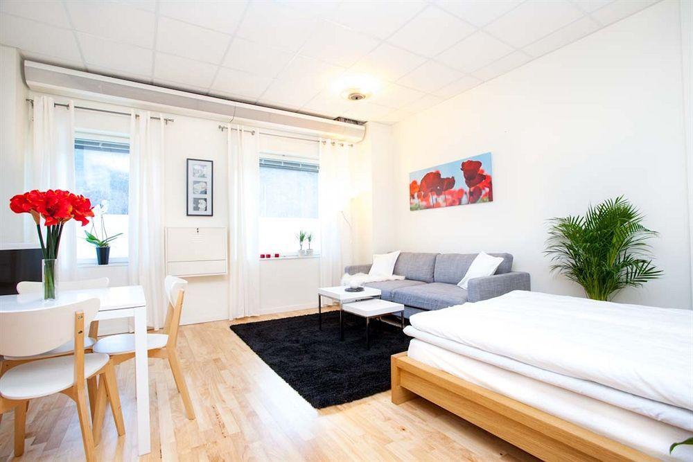 Apartdirect Hammarby Sjoestad Aparthotel 3*